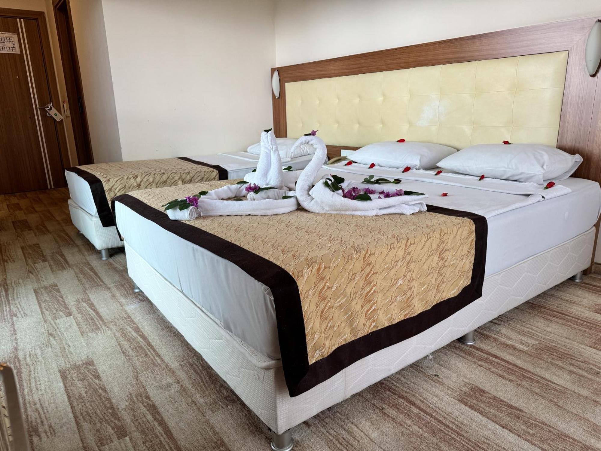 Hotel Mitos Alanya Bagian luar foto